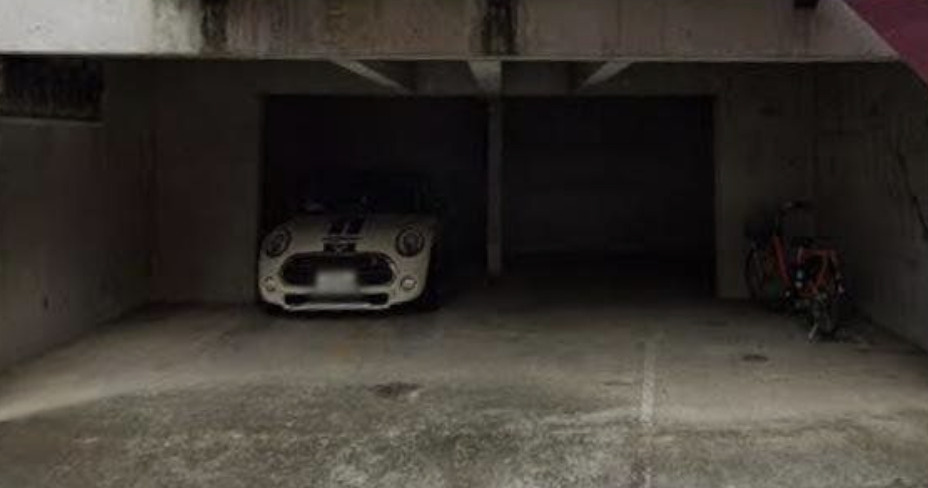 風水カーサの駐車場