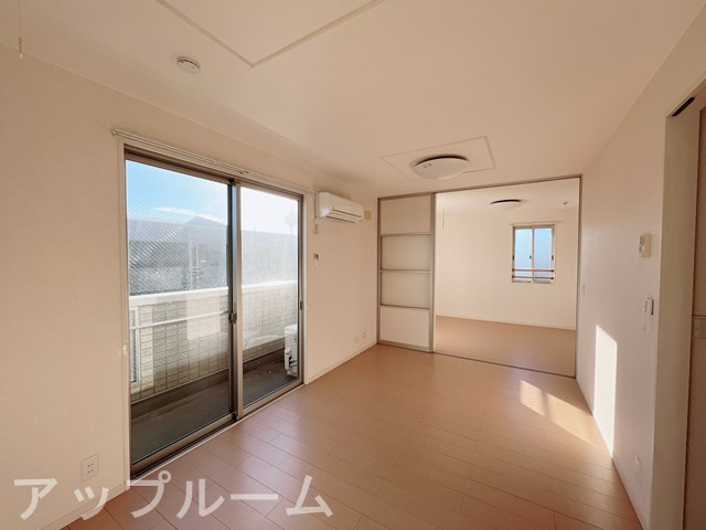 アークの居間・リビング