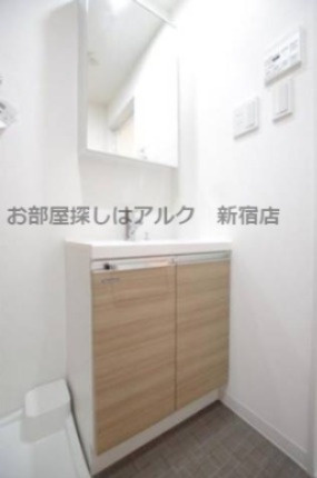 ブライズ方南町の独立洗面台|脱衣スペースもあります　別部屋参照