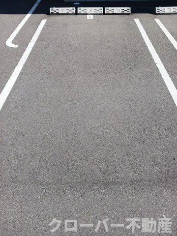 ルーベル宇多津東　Ⅰの駐車場