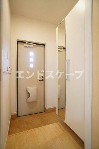 ノーヴァⅣの玄関|高崎、前橋のお部屋探しはエンドスケープまで！お客様の理想お聞かせ下さい♪