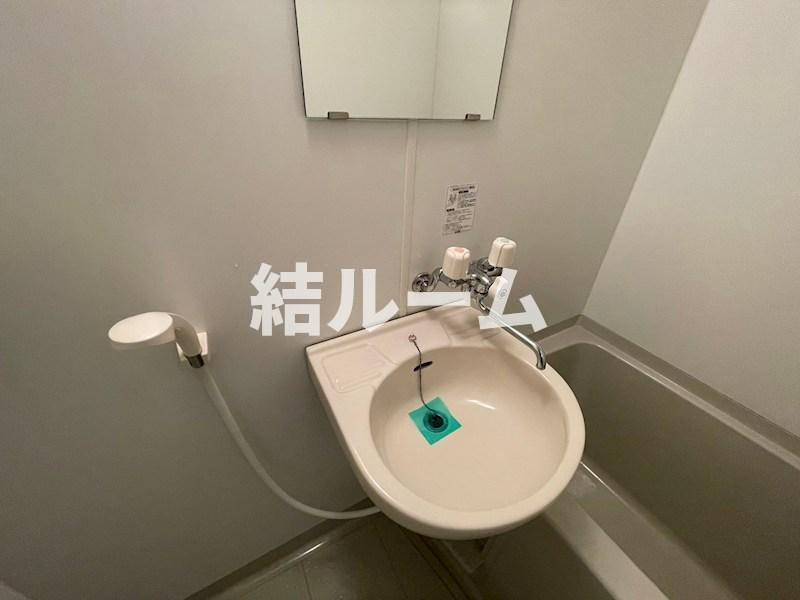 練馬区羽沢２丁目のアパートの洗面所