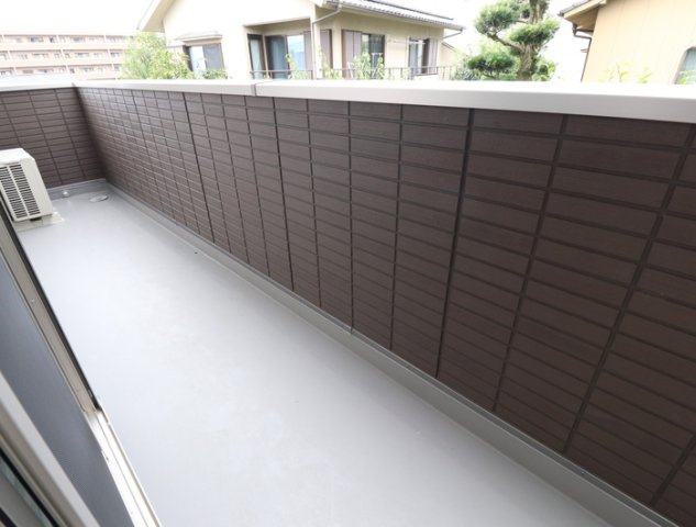 熊本市中央区京町２丁目のアパートのバルコニー