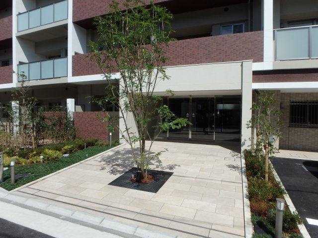 【エントランス】 | クオーレ西宮北口Ⅱ | 落ち着いたエントランスです