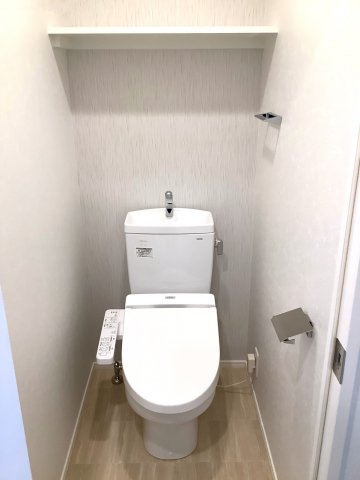 エンクレストベイサイド通りのトイレ|落ち着いた色調のトイレです