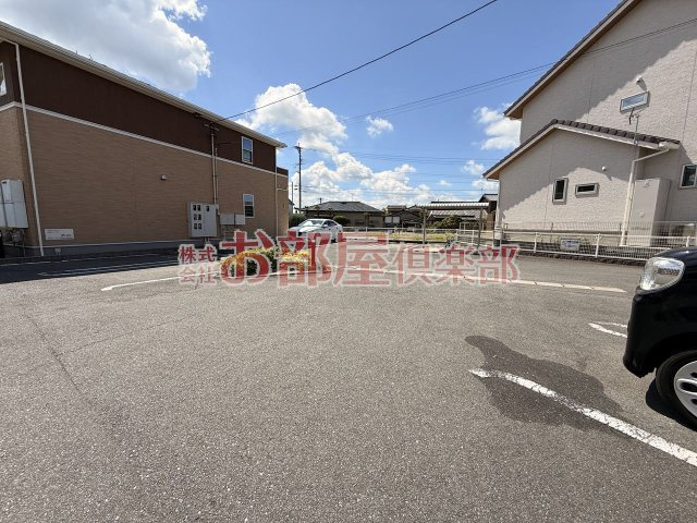 アレーズ Ｄの駐車場|駐車場に車を止められます