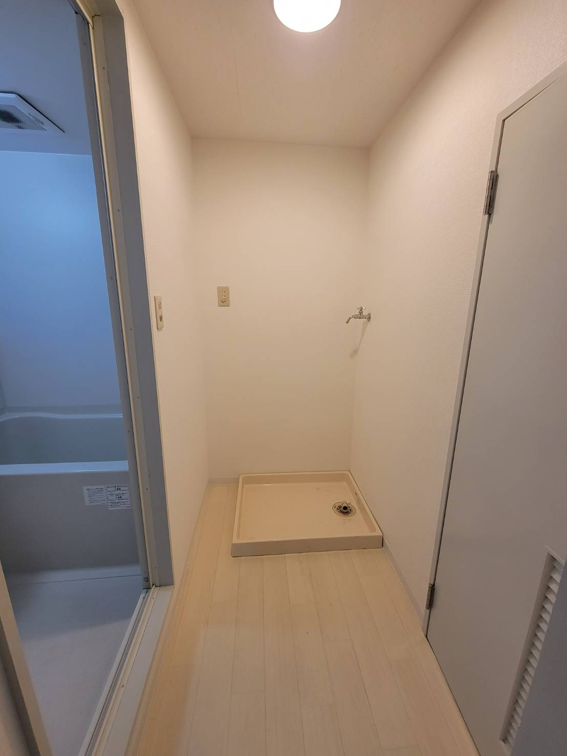 ウエストプラザの玄関