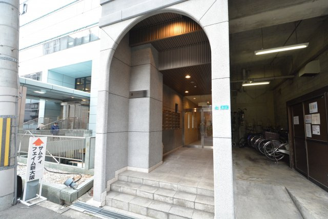【エントランス】 | ヴェローノ新大阪南 | マンション入口
