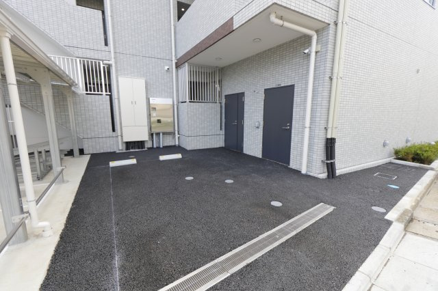 ミライズ柴又レジデンスの駐車場