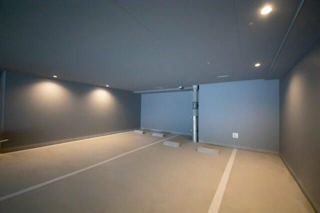 プラウドフラット月島アベニューの駐車場