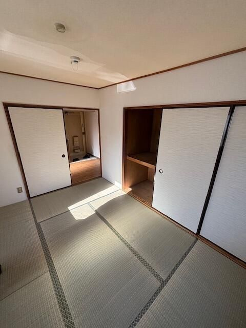 KOUビルの寝室