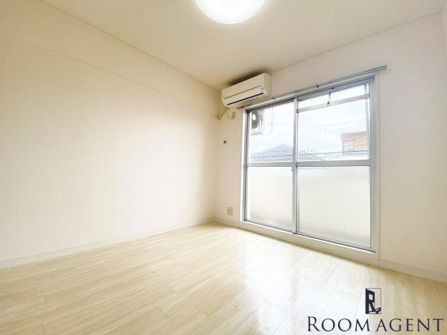 LUMiNA桜山の内装