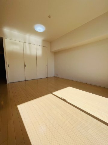 仲介手数料0円Star Heightsの居間・リビング