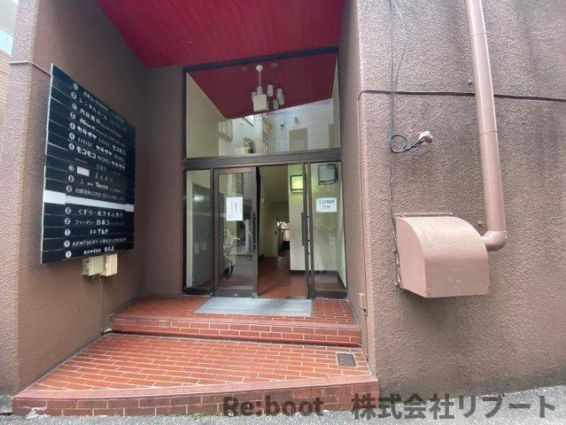 カネコビルのエントランス