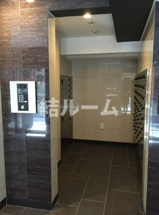 板橋区宮本町の賃貸マンションのエントランス