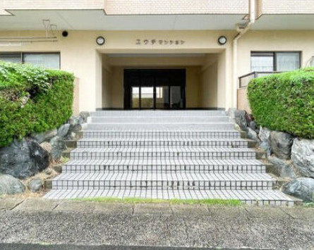 ユウチマンションのエントランス