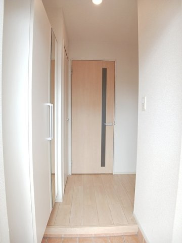 ネロミロスＡの玄関