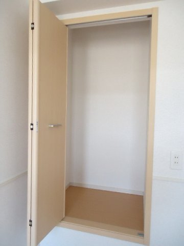 カーサ　デル　ソーレ　Ⅱの収納