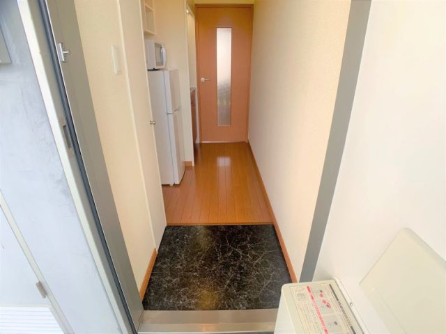 レオパレスグランソワールの玄関|設備・仕様は号室により異なる為、現況を優先致します。