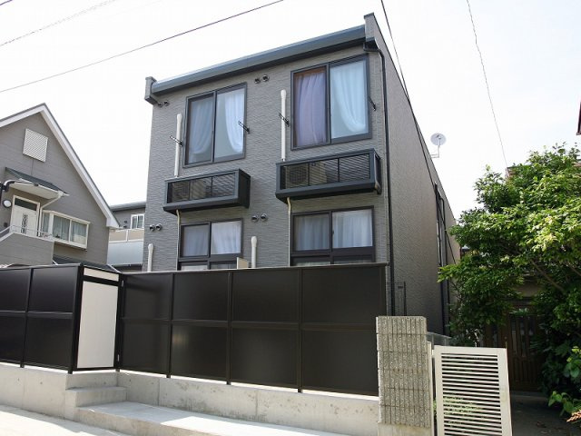 レオパレスル　コントワールⅤの外観