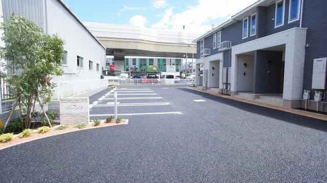 メトロノームⅢの駐車場