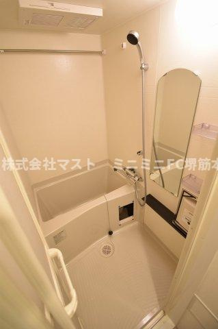 プレサンス堺筋本町ディスティニーの浴室