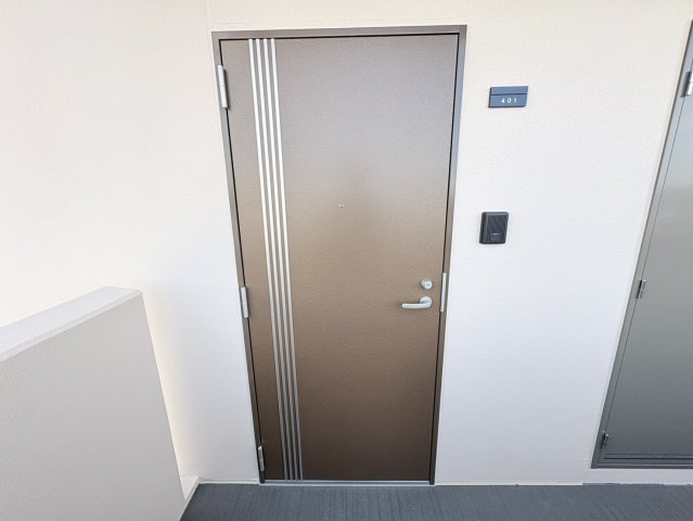 リベール大津の玄関
