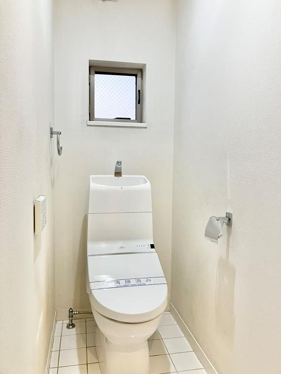 七島町戸建のトイレ