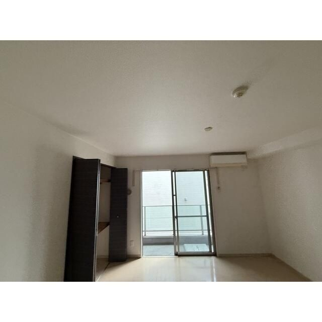 ＶＩＬＬＡ－ＳＨＩＷＡＳＵＤＡの居間・リビング