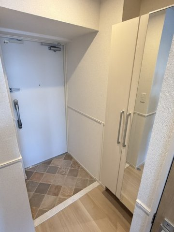 シエスタ　キーの玄関
