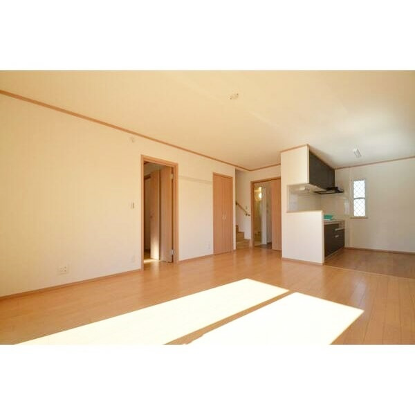 藤沢市本鵠沼２丁目の一戸建ての居間・リビング