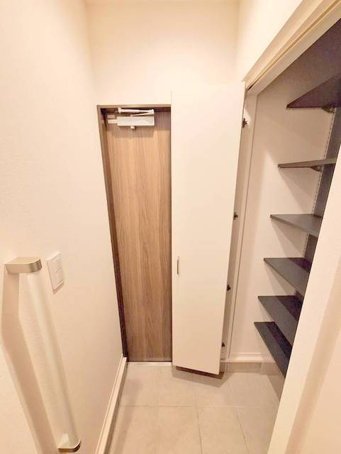 メゾン御所山の玄関
