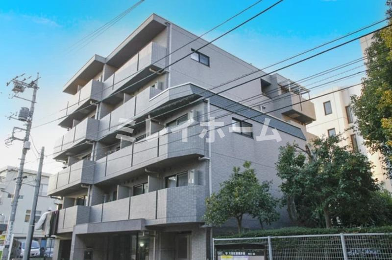 ルーブル多摩川伍番館の外観