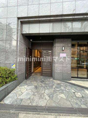 S-RESIDENCE難波EASTのエントランス