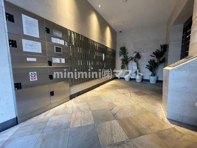 S-RESIDENCE難波EASTのロビー