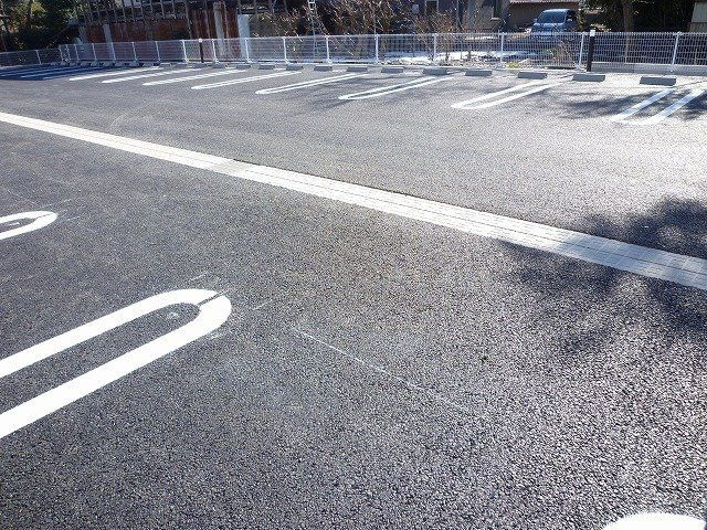ビオーラ喜沢Ⅲの駐車場