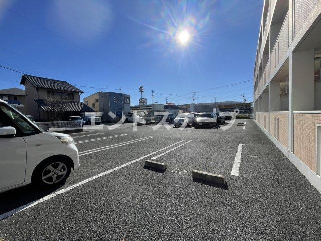 カーサ・ドマーニの駐車場|高崎、前橋のお部屋探しはエンドスケープまで！お客様の理想お聞かせ下さい♪