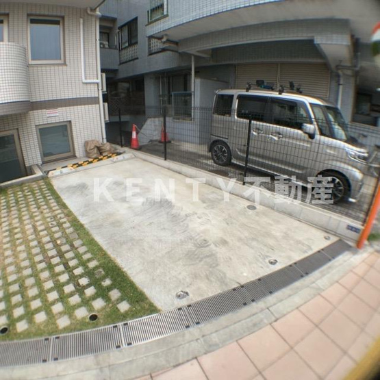 【駐車場】 | ＩＮＵＮＥＫＯ　ＨＩＬＬＳ　ＲＯＫＵＧＯＤＯＴＥ | 駐車場に車を止められます
