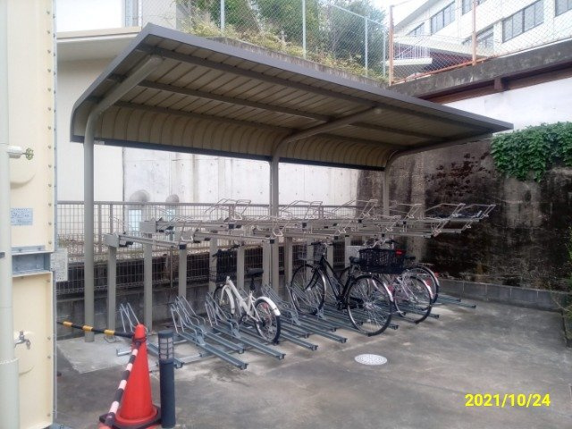 レオパレスＫのその他|屋根付き駐輪場