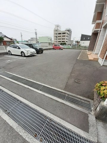 ソレイユ・アミュー北館の駐車場
