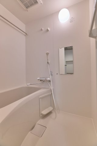 アルク三和の浴室