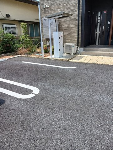 シーズン・ニコの駐車場