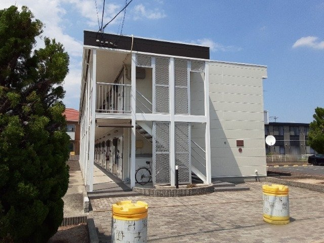 レオパレスアムールⅡの外観