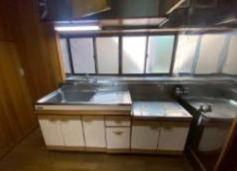 根岸2丁目戸建のキッチン