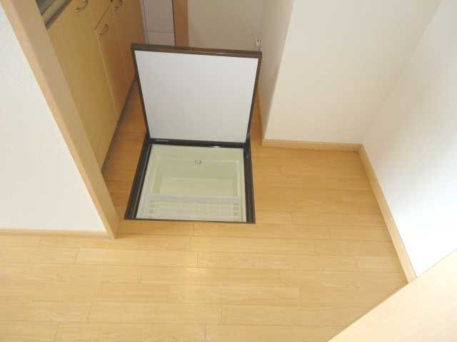 ミロワール伍番館の収納|キッチン