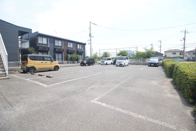 ダイヤモンドハイツKIIの駐車場