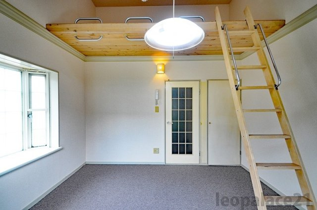 レオパレス日吉町第１の居間・リビング|備品や設備仕様は号室等により異なります現地をご確認ください。