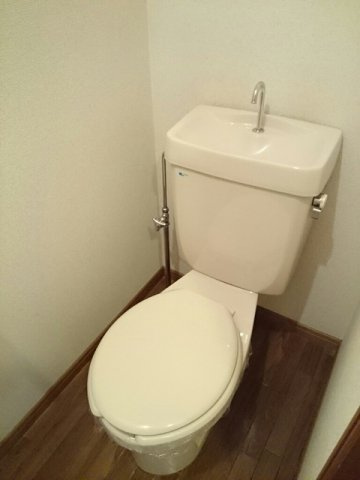 シエヌーのトイレ