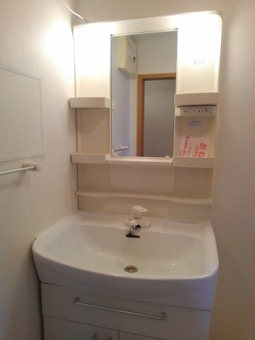 アルモニー中野　Ｂ棟の洗面所