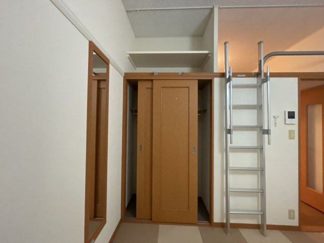 レオパレス谷万成の内装